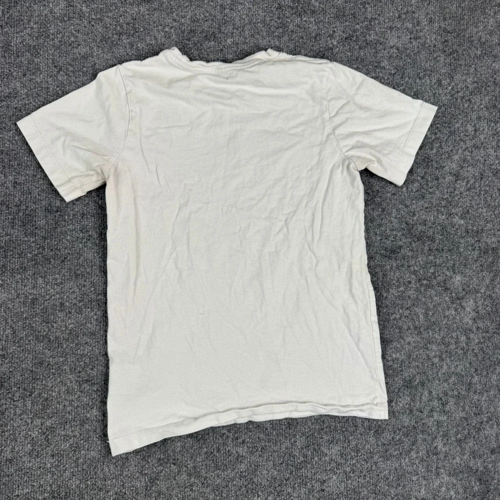 Nike T-Shirt Boys Size L White Graphic Logo Classic Fit Short Sleeve AR5252-107